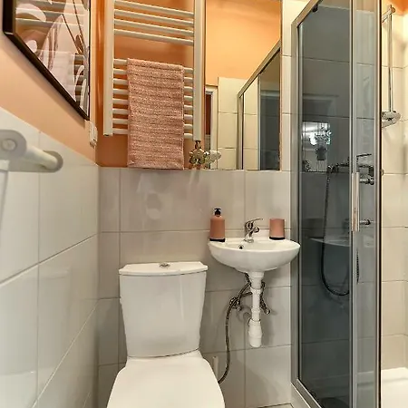 Apartment Lubomirskiego 45 *