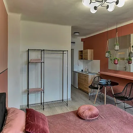 Apartment Lubomirskiego 45 *