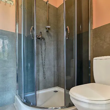 Lubomirskiego 45 *